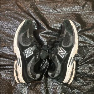 New Balance Black and White Athletic Shoes